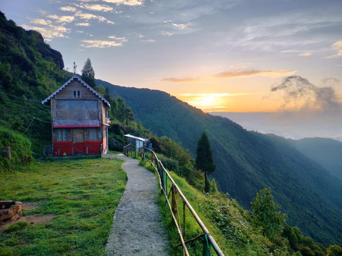 Chimney Farmstay Kurseong Bagian luar foto